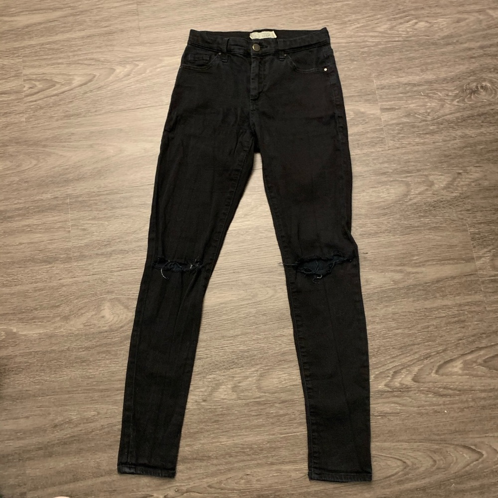 Top shop Black Leigh Jeans w/ Knee Cut Outs